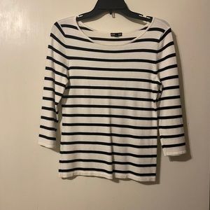 Cute express shirt!! Barely worn!!